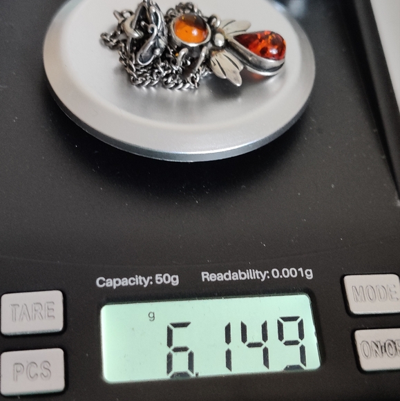 Vintage Baltic Amber Insect / Fly Pendant - Picture 6 of 16